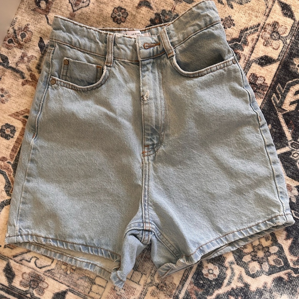 Zara Women's Light Blue Jean Shorts
